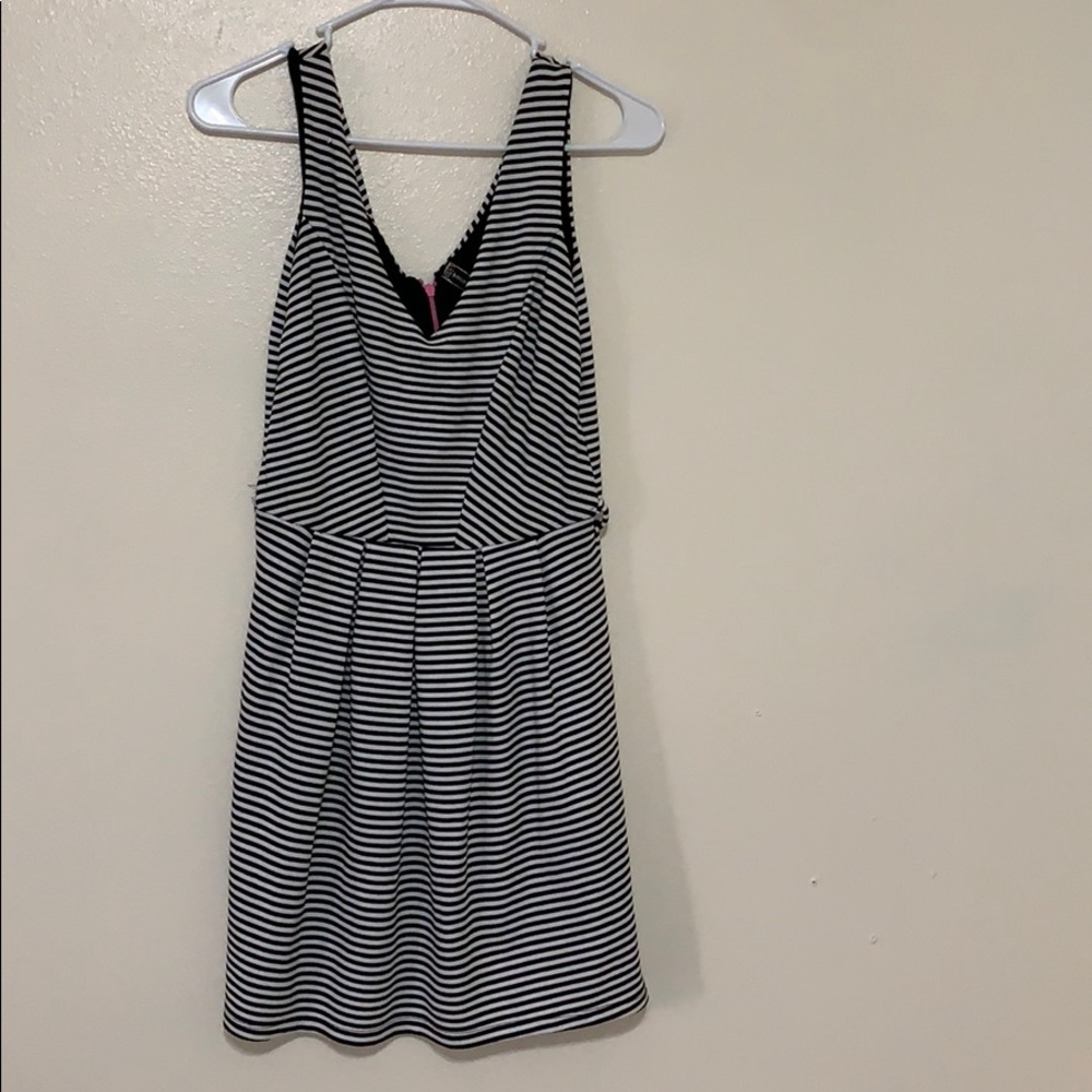 Striped V-neck dress!